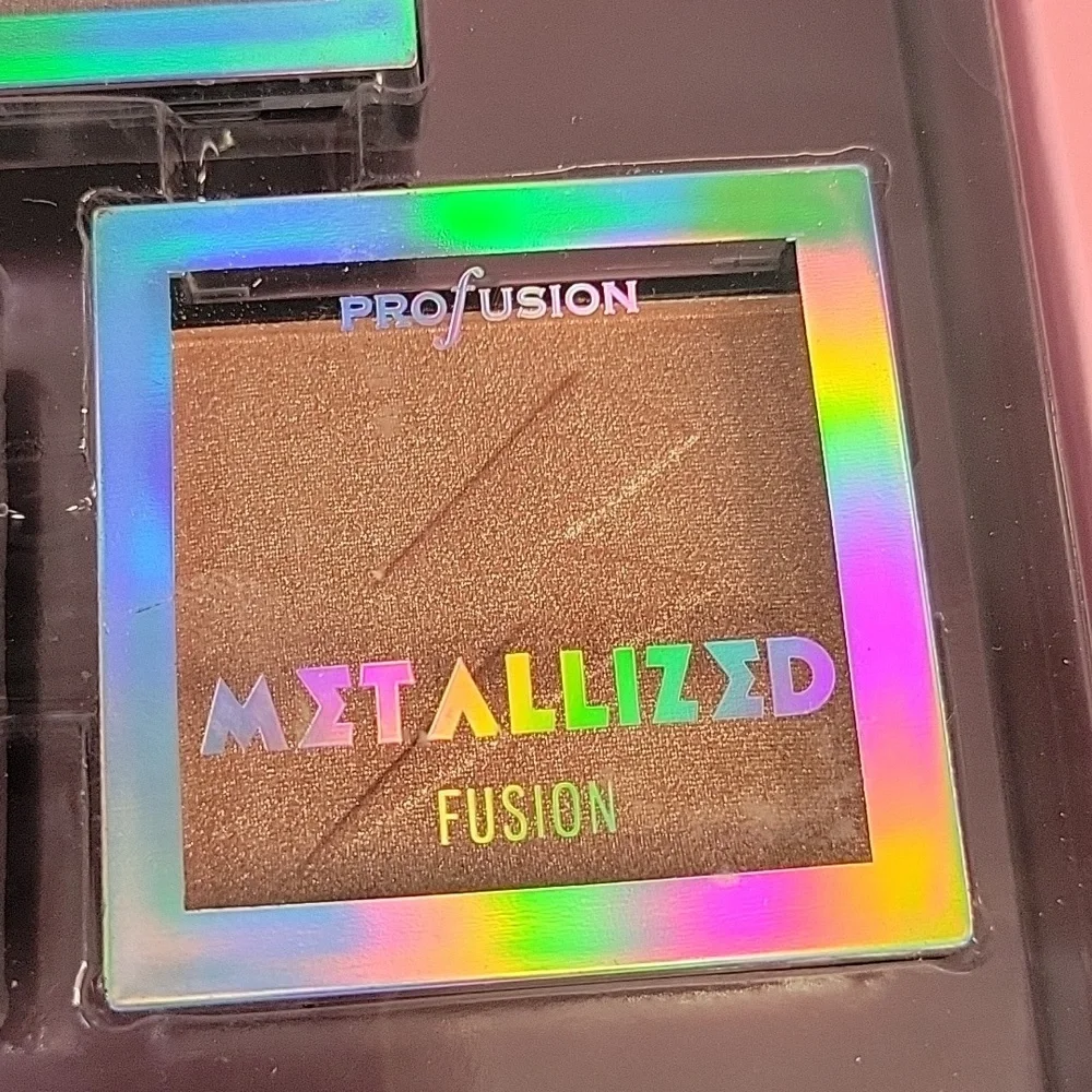 Profusion Metallized Highlighter Trio & Fan Brush New Sealed Packaging